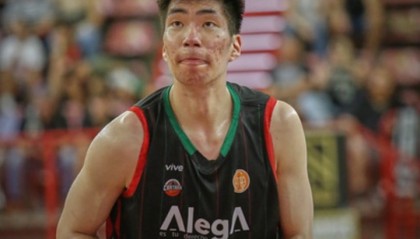 开云kaiyun平台-西乙常规赛-余嘉豪5投3中&amp;罚球4中4 得到11分3板1助
