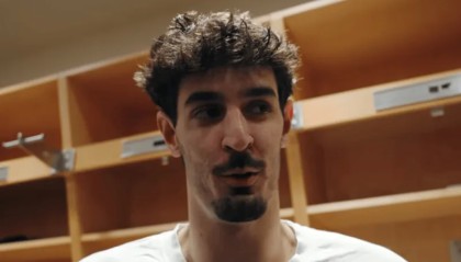 开云kaiyun首页-萨拉夫采访全文：我对休赛期充满期待，是时候投入训练了