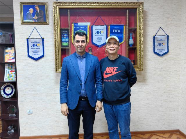 1714924531506018318.jpg 2023年3月份乌兹别克采访足协第一副主席伊尔马托夫.jpg